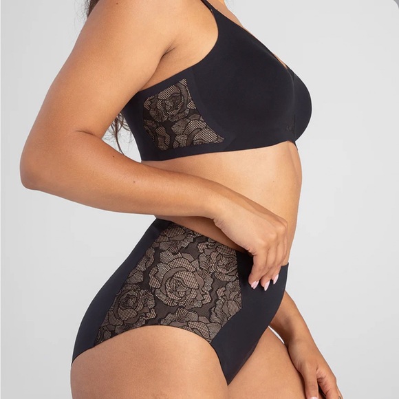 Honeylove CrossOver Runway Seamless Lace Black Bra Small - Picture 8 of 8